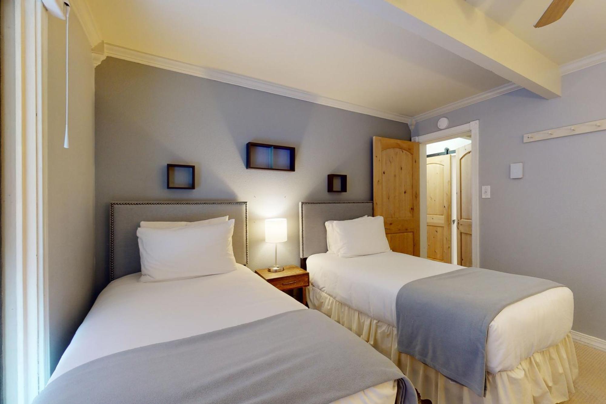 Downtown Beauties Villa Aspen Ngoại thất bức ảnh